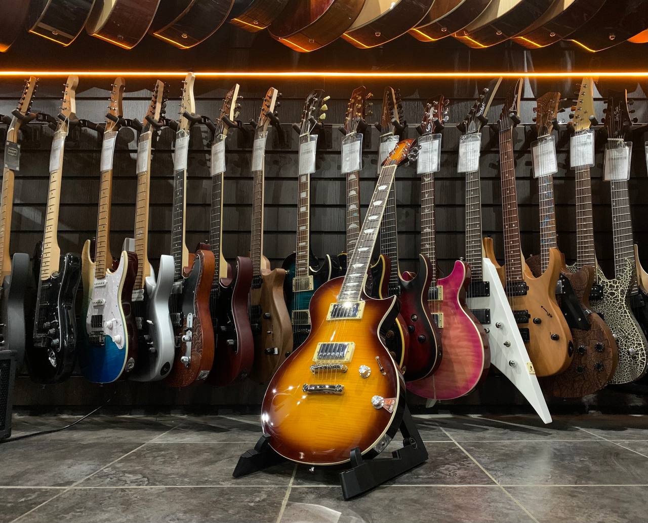 Электрогитара EART Guitar EGLP-620 Tobacco Burst