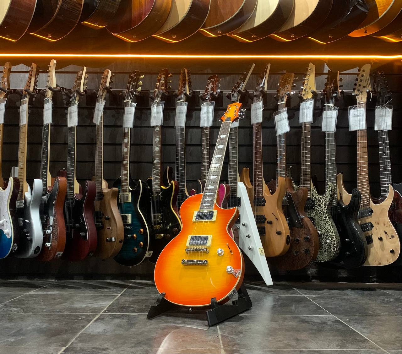 Электрогитара EART Guitar eglp-620 Lemon Yellow
