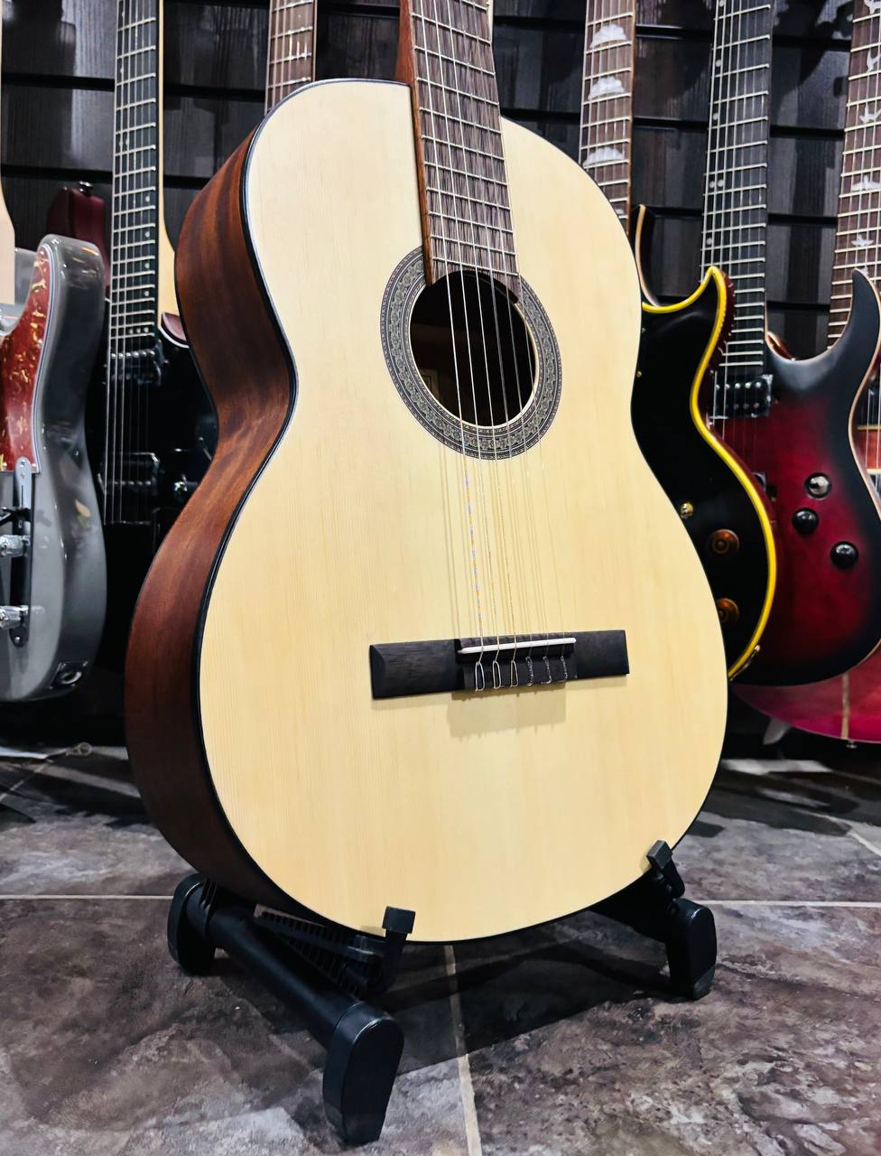 Классическая Гитара Parkwood 4/4 (Индонезия) - изображение 3