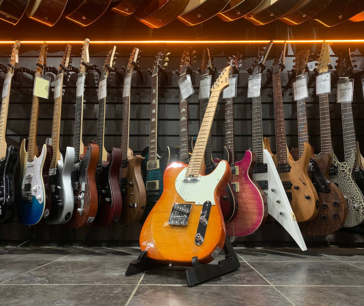 Электрогитара EART Guitar NK-C1 Yellow