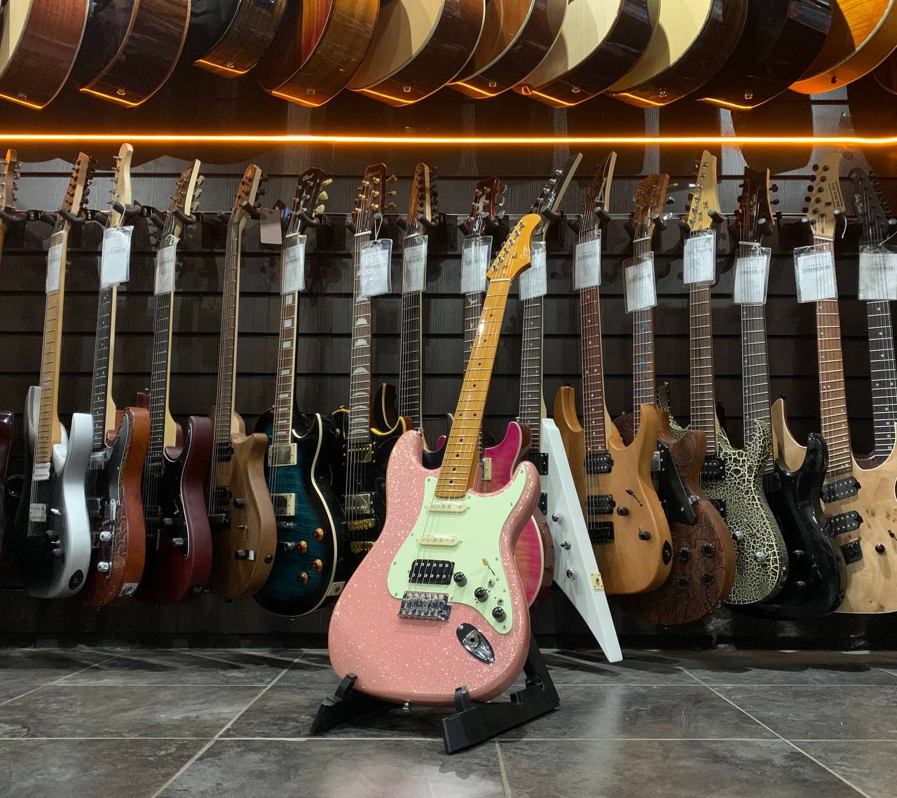 Электрогитара-Процессор Smiger Stratocaster PK