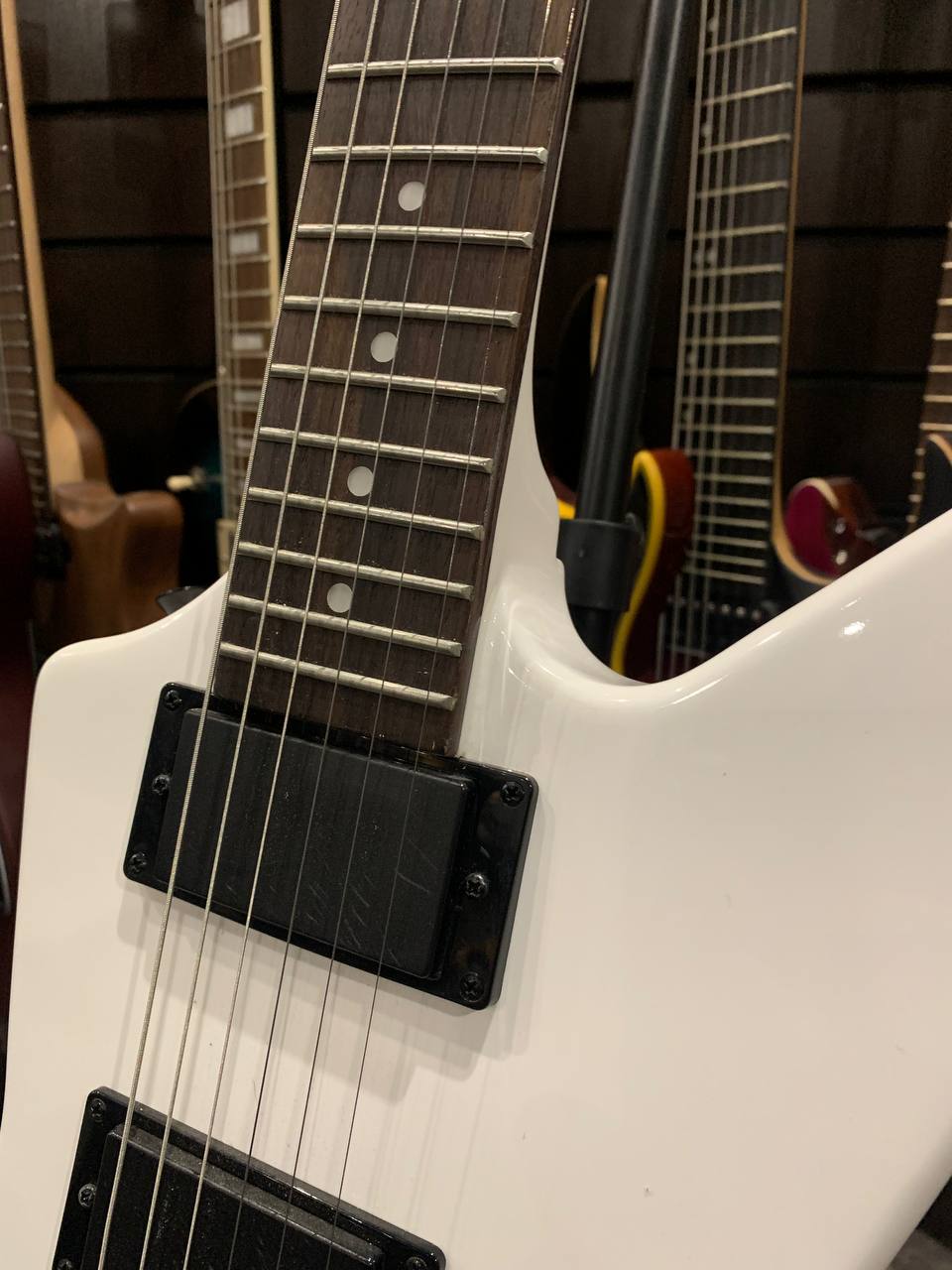 Электрогитара Explorer Magna (Floyd Rose + Активы) - изображение 5