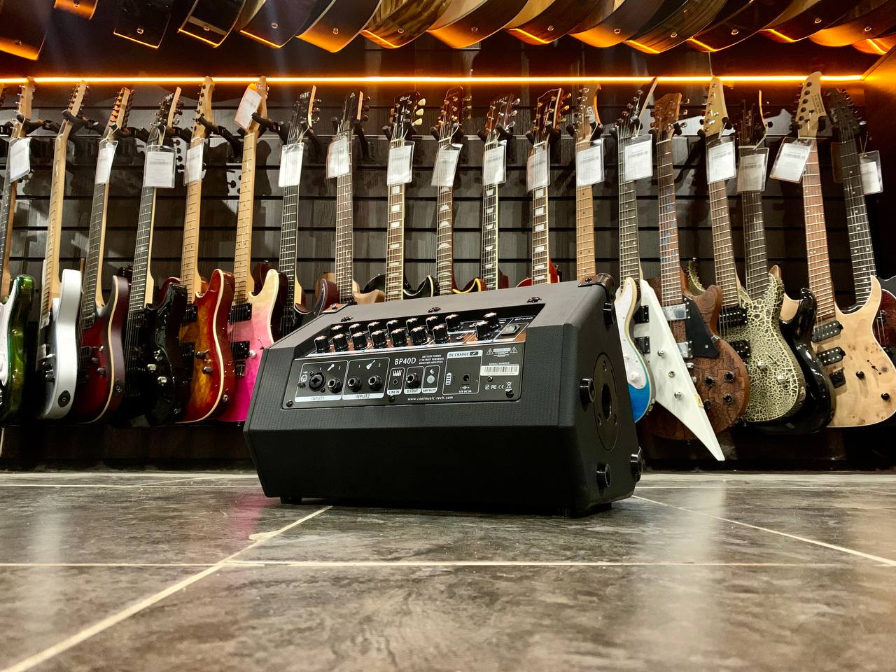 Аккумуляторный Комбоусилитель CM 80 ват (6 каналов) - изображение 2