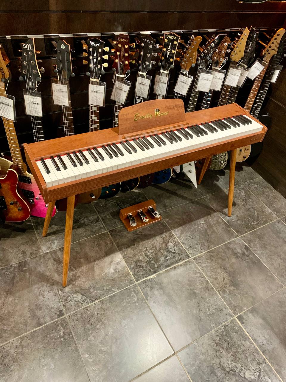 Цифровое Пианино для Музыкальной Школы Emily D-47 BR - изображение 3