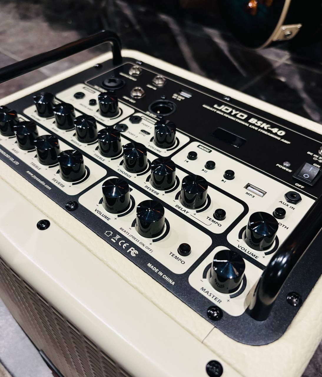 Комбоуситель Joyo 40 ват 2 канала + Чехол (Аккумуляторный) - изображение 6