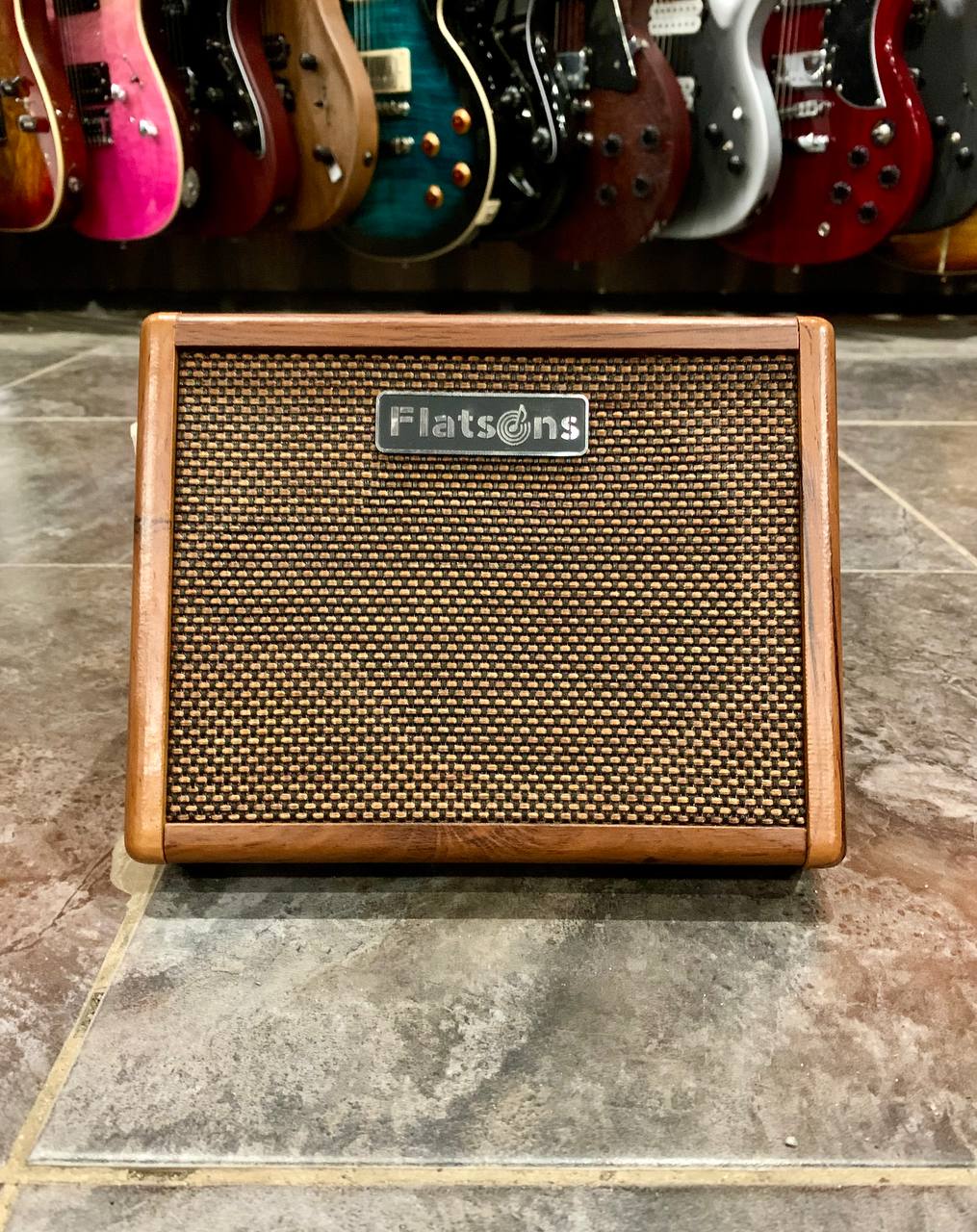 Портативный Комбик 15 ват (Гитара + Микрофон) - изображение 3