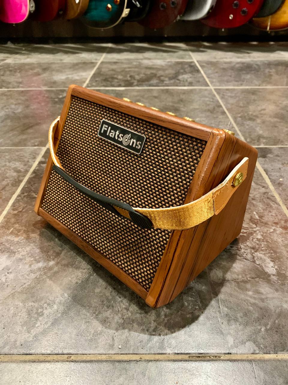 Портативный Комбик 15 ват (Гитара + Микрофон) - изображение 6