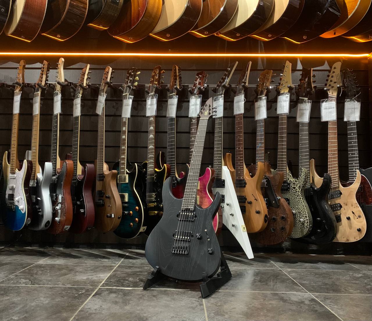Электрогитара EART Guitar H6-PRO Black