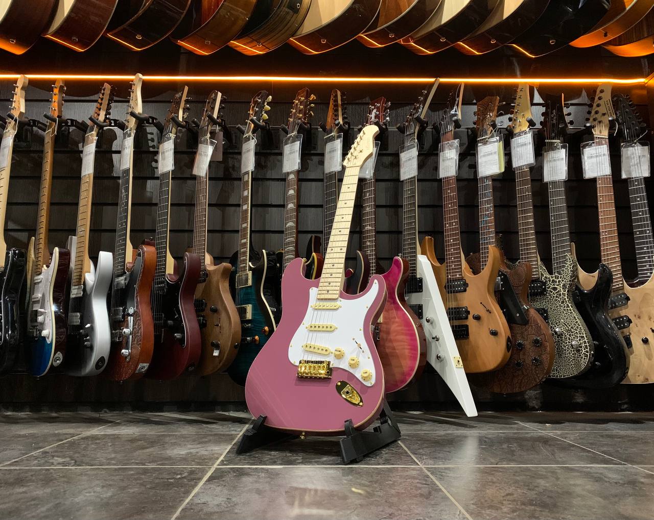 Электрогитара Just Pro Stratocaster SSS CR