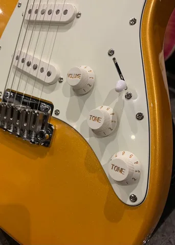 Электрогитара EART Guitar NK-VS60 Gold - изображение 6
