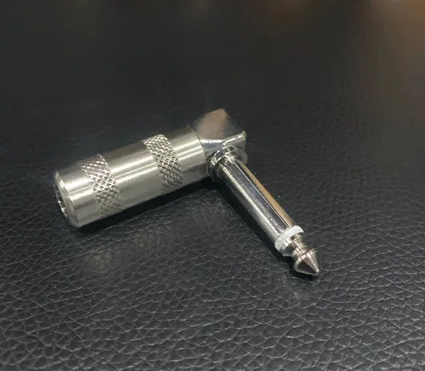 Разъем Soundking Jack Угловой на Кабель 1/4” Male (6,35мм)