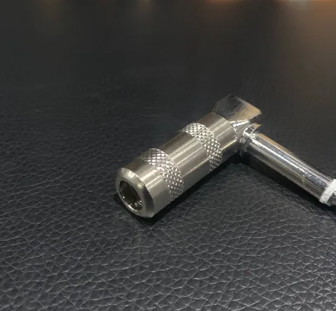 Разъем Soundking Jack Угловой на Кабель 1/4” Male (6,35мм)