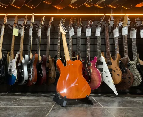 Электрогитара EART Guitar NK-C1 Yellow - изображение 2