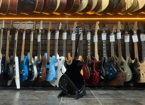 Электрогитара Les Paul Black HH Venom - изображение 2