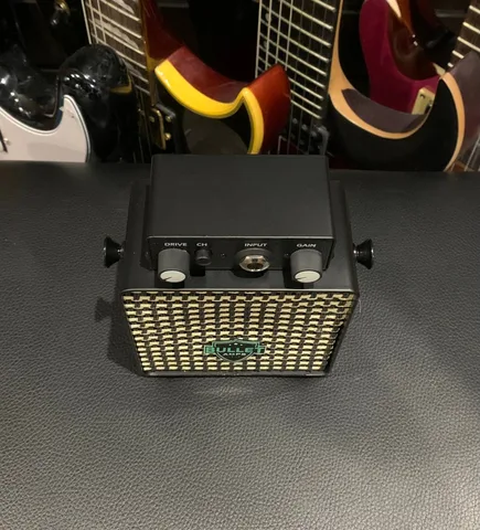 Аккумуляторный Гитарный Комбик Micro Robot Bullet Black