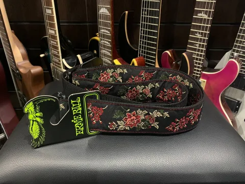 Ремень для Гитар Ernie Ball Red Rose