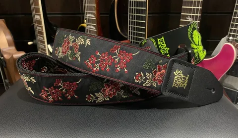 Ремень для Гитар Ernie Ball Red Rose