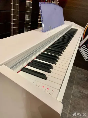 Цифровое Пианино Casio PX-770 WH