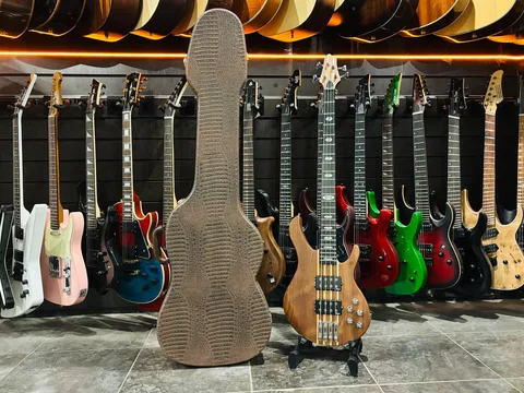Бас Гитара Custom Shop (на Базе Jackson) + Кейс