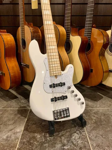 Бас Гитара Cort NJS5-WHT Elrick NJS Series (Индонезия)