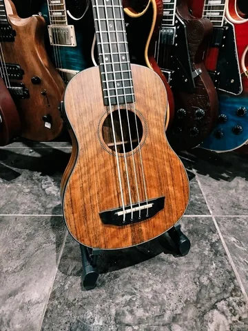 Бас Укулеле Olive EQ из Массива Красного Дерева (Струны Металл) - изображение 3