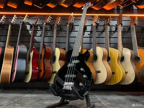 Бас Гитара Les Paul Clevan Black