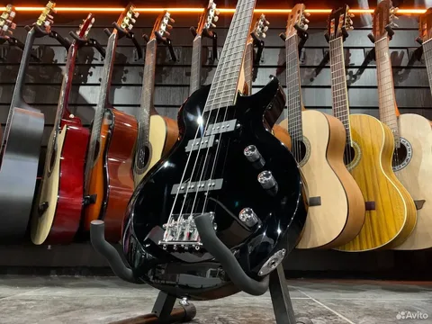 Бас Гитара Les Paul Clevan Black