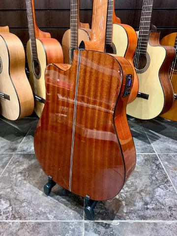 Электроакустическая Гитара EQ (12-ти струнная)
