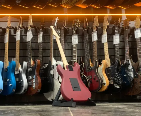 Электрогитара Stratocaster HH Cherry Mate