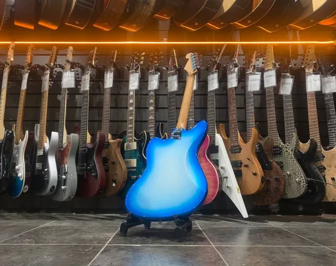 Электрогитара RootNote Jazz Master (полный аналог Gibson) - изображение 3