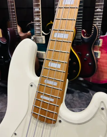 Бас Гитара SQOE Jazz Bass White (Активы) - изображение 7