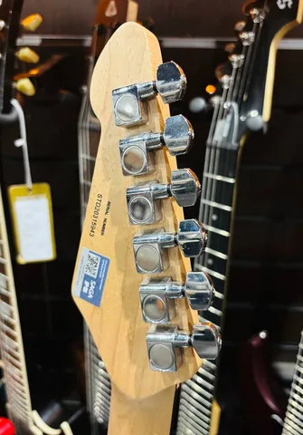Электрогитара Premium Stratocaster Saga HSS - изображение 10