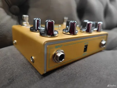 Педаль Эффектов для Электрогитары (Distortion)