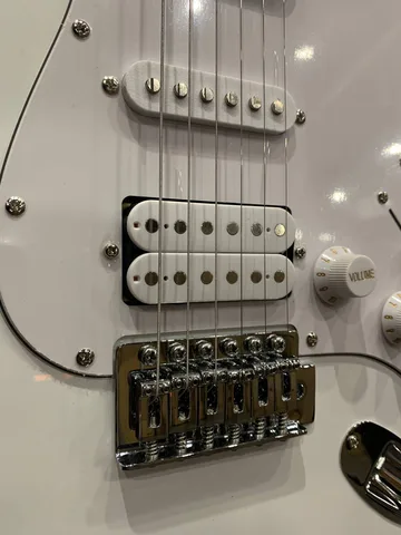 Электрогитара Stratocaster HSS WH - изображение 5