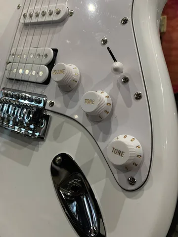 Электрогитара Stratocaster HSS WH - изображение 6