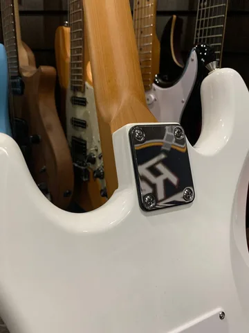 Электрогитара Stratocaster HSS WH - изображение 8