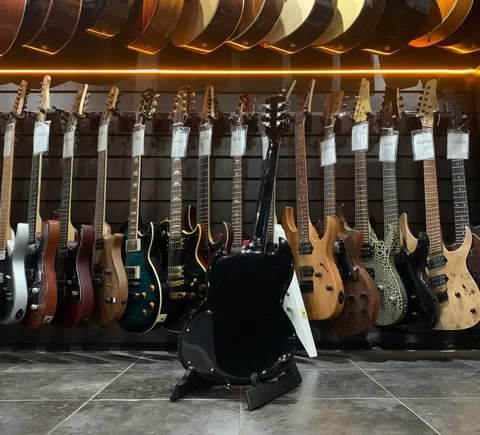 Электрогитара McCartney SG Venom - изображение 2