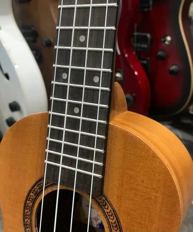 Укулеле Концерт из Красного Дерева (Индонезия)