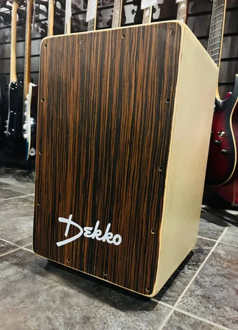 Кахон с Подструнником Dekko