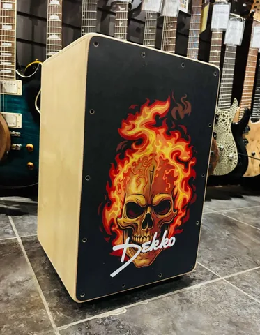 Кахон с Подструнником Dekko Skull Fire