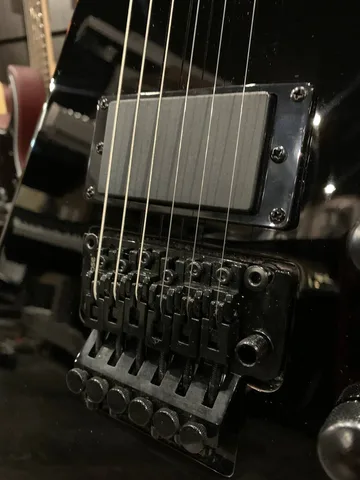 Электрогитара Explorer с Floyd Rose (активы) - изображение 7