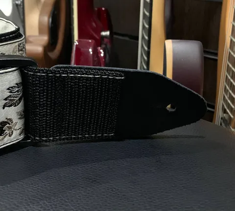 Гитарный Ремень Ernie Ball White Rose - изображение 6