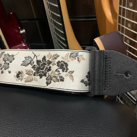 Гитарный Ремень Ernie Ball White Rose - изображение 9
