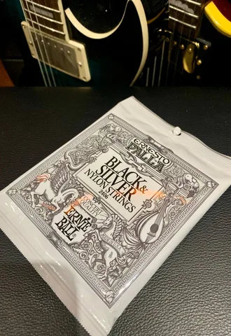 Струны для Классической Гитары Ernie Ball Ernesto Palla Black&Silver Nylon