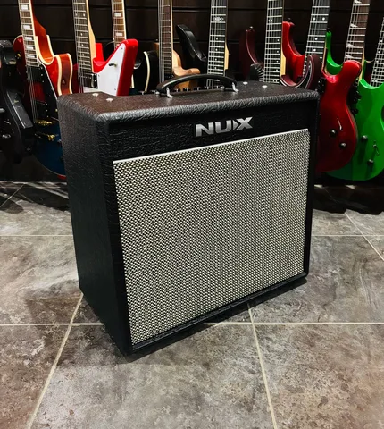 Моделирующий Комбоусилитель 60 ват с Эффектами NUX MK-2
