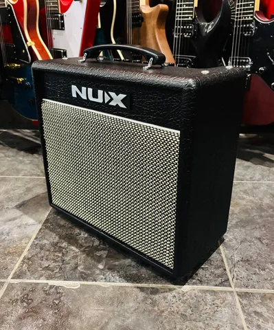 Моделирующий Комбоусилитель 20 ват с Эффектами NUX MK-2