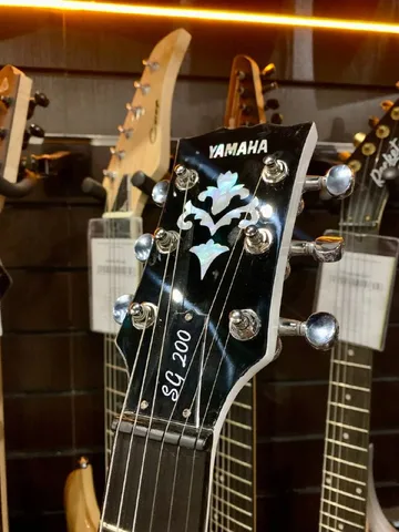 Электрогитара Yamaha SG-200 Custom Pearl White (Группа Кино)