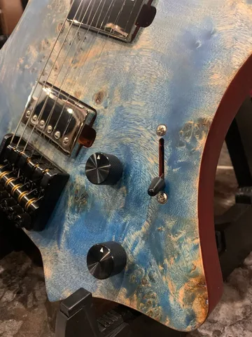 Безголовая Электрогитара Eart Guitar GW2 Headless Blue - изображение 6