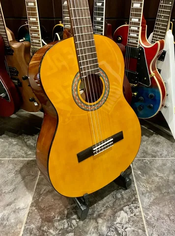Классическая Гитара Yamaha C40